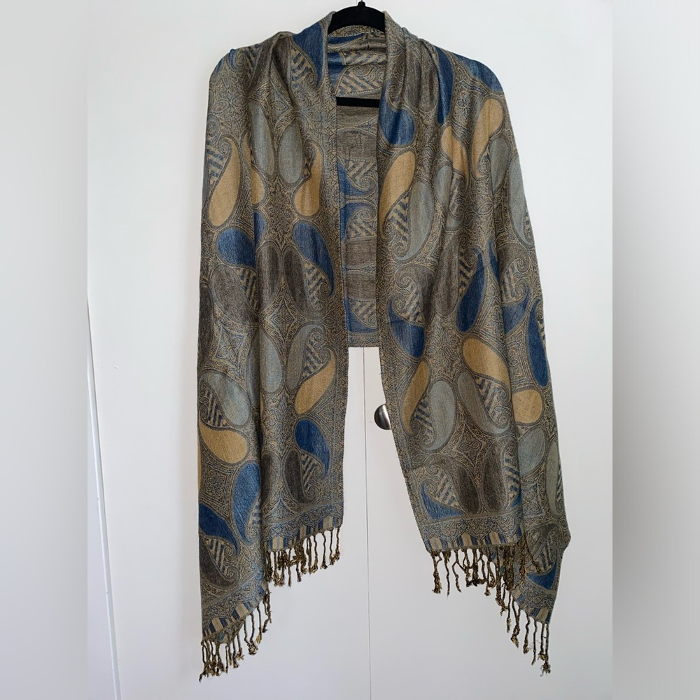 Paisley Blue/Gold/Tan Scarf/Shawl OS